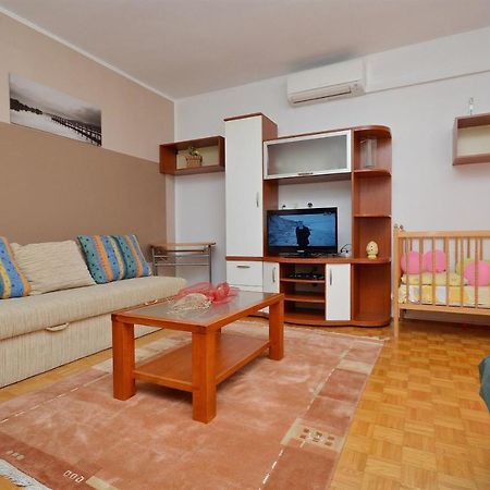 Apartment And Room Ivica Vodice Esterno foto