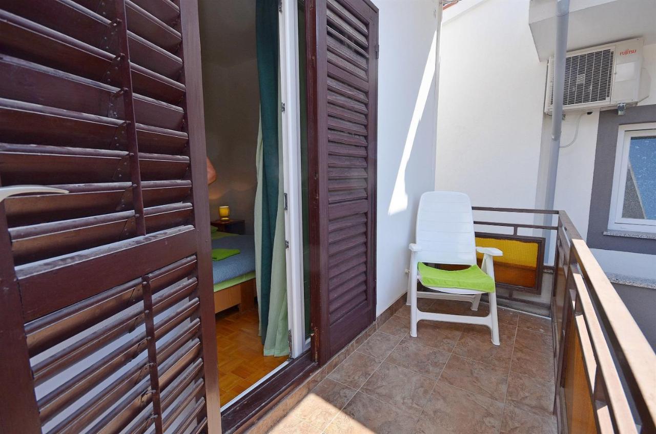 Apartment And Room Ivica Vodice Esterno foto