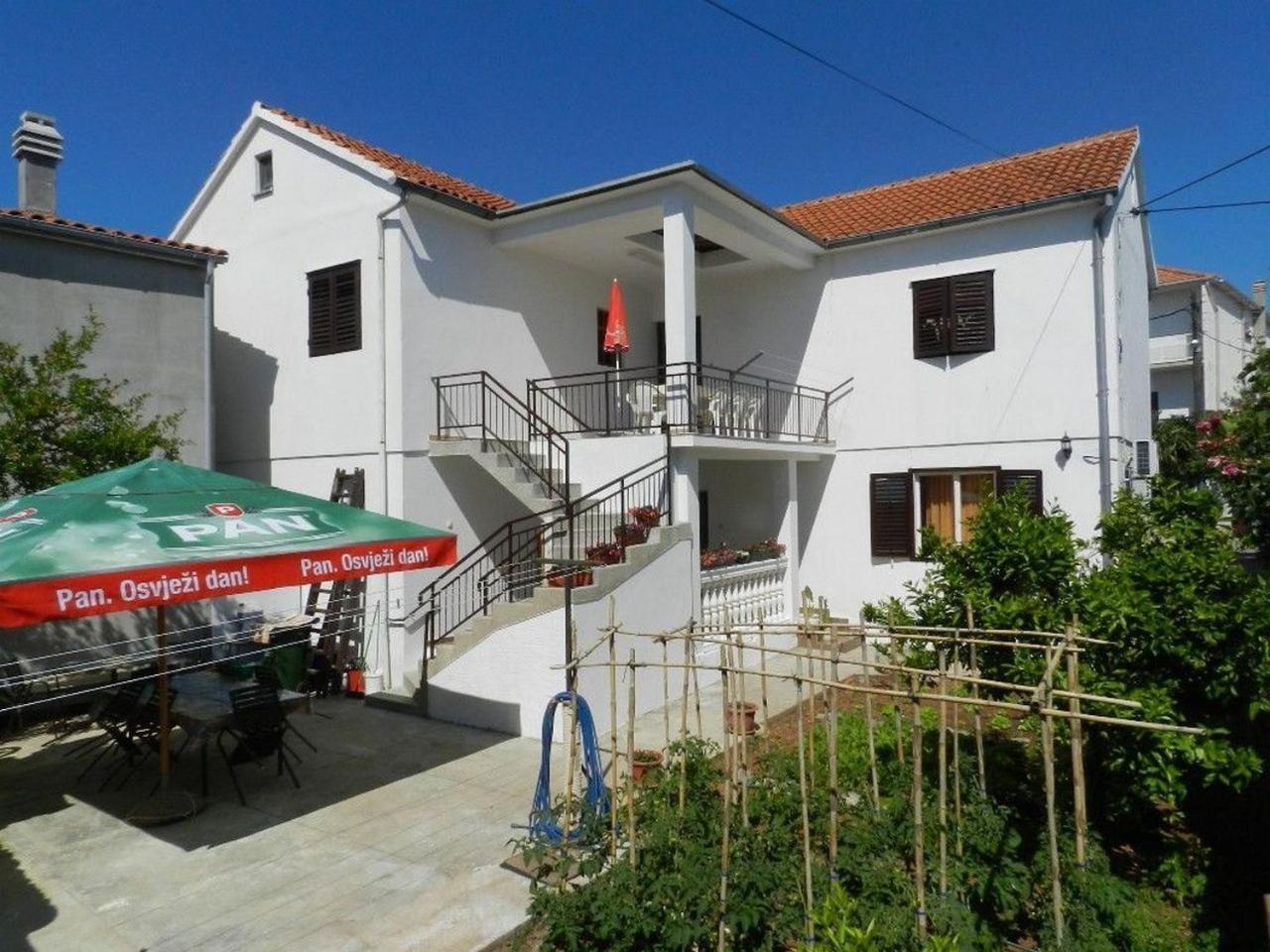 Apartment And Room Ivica Vodice Esterno foto